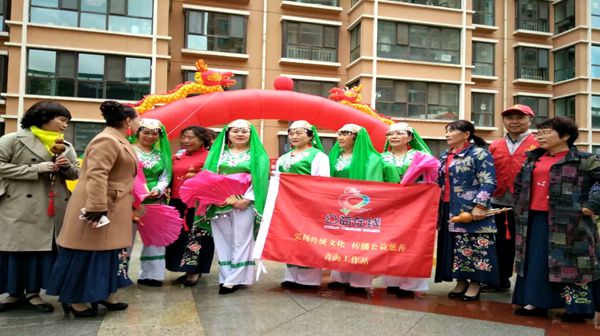 时间换服务 为母亲操持养老事